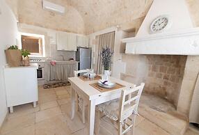 Villa Antica Riconvertita in Dimora di Lusso