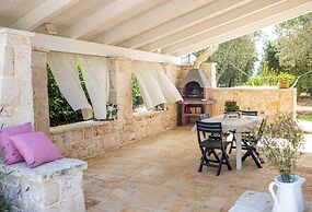 Villa Antica Riconvertita in Dimora di Lusso