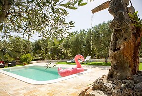 Villa Antica Riconvertita in Dimora di Lusso