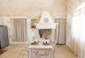 Villa Antica Riconvertita in Dimora di Lusso