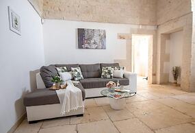 Villa Antica Riconvertita in Dimora di Lusso