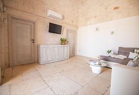 Villa Antica Riconvertita in Dimora di Lusso