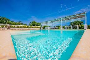 Trullo Nonna Itria Trullo con Esclusiva Piscina e Idromassaggio