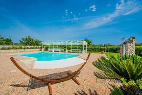 Trullo Nonna Itria Trullo con Esclusiva Piscina e Idromassaggio