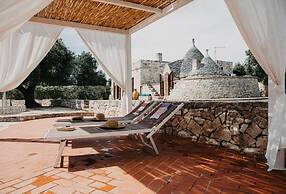 Trullo Degli Ulivi con Piscina e Idromassaggio