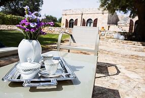 Trullo Degli Ulivi con Piscina e Idromassaggio