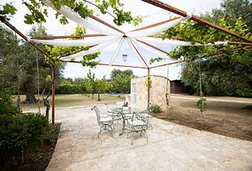 Trullo Degli Ulivi con Piscina e Idromassaggio