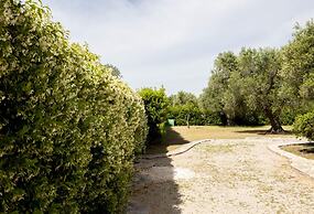 Trullo Degli Ulivi con Piscina e Idromassaggio