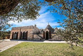 Trullo Degli Ulivi con Piscina e Idromassaggio