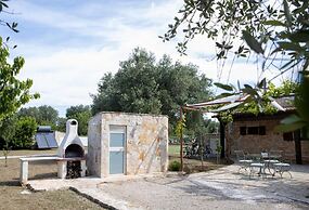 Trullo Degli Ulivi con Piscina e Idromassaggio
