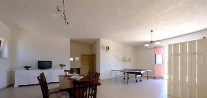 Tenuta con due Abitazioni Indipendenti e Piscina