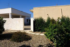 Tenuta con due Abitazioni Indipendenti e Piscina