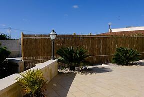 Tenuta con due Abitazioni Indipendenti e Piscina