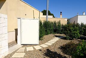 Tenuta con due Abitazioni Indipendenti e Piscina