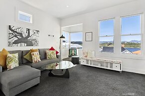 U Suites Hataitai - Gorgeous Classic Wellington Two Story Villa