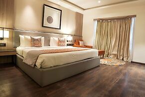 Grand Sarovar Portico