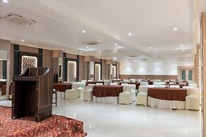 Grand Sarovar Portico