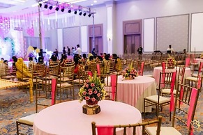 Grand Sarovar Portico