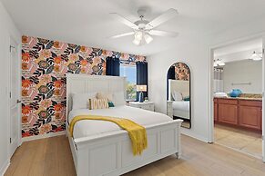 Refurbished! Lazy Life at Storey Lake by Shine Villas #901