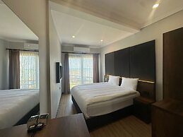 Santana Resort Hotel