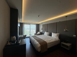 Santana Resort Hotel