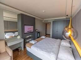 Santana Resort Hotel