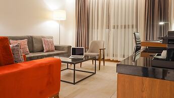 Star Land Hotel Bastos