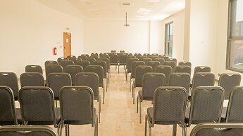 Star Land Hotel Bastos