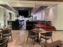 Star Land Hotel Bastos