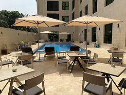 Star Land Hotel Bastos