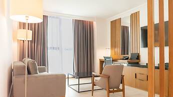 Star Land Hotel Bastos