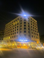 Star Land Hotel Bastos
