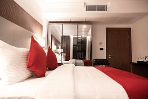 Star Land Hotel Bastos