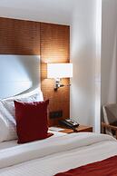 Star Land Hotel Bastos