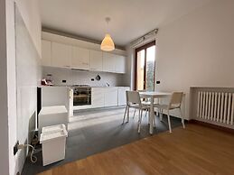 Modern Apartment, Private Garden, 25km From Milan