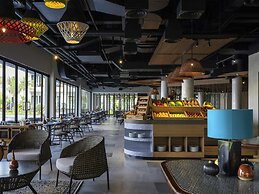 Pullman Lombok Merujani Mandalika Beach Resort