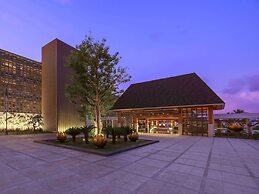 Pullman Lombok Merujani Mandalika Beach Resort