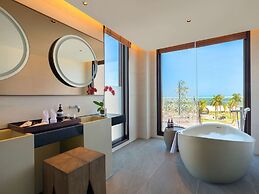 Pullman Lombok Merujani Mandalika Beach Resort