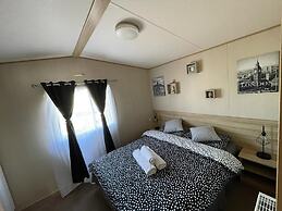 Holiday Park Caravan Fluffy in Harts Holiday Park