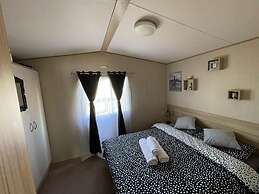 Holiday Park Caravan Fluffy in Harts Holiday Park