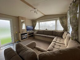 Holiday Park Caravan Fluffy in Harts Holiday Park