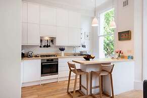 The Stunning Philbeach Garden Apartment
