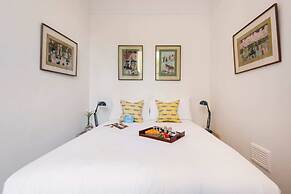 The Stunning Philbeach Garden Apartment