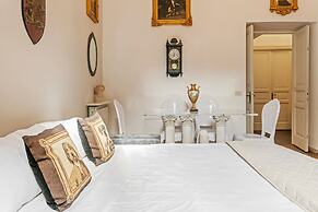 Bright and Spacious Philbeach Garden Apartment