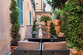 Bright and Spacious Philbeach Garden Apartment