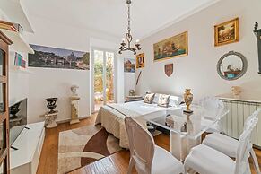 Bright and Spacious Philbeach Garden Apartment