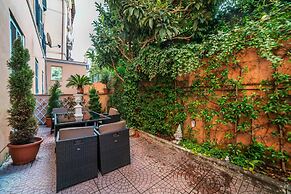 Bright and Spacious Philbeach Garden Apartment