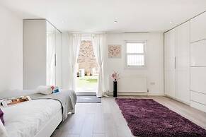 The Armadale Road Residence I