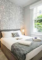 Bright and Modern Bayswater Apartment
