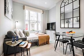 Bright and Modern Bayswater Apartment